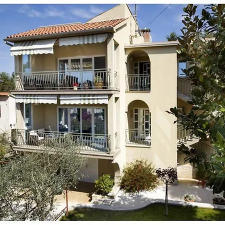 Apartment Graceful In Nature Porec